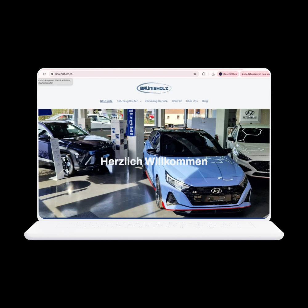 Webdesign-Mockup der neuen Website bruenisholz.ch auf einem Laptop – Touring Garage Brünisholz in Escholzmatt /MediaMechs