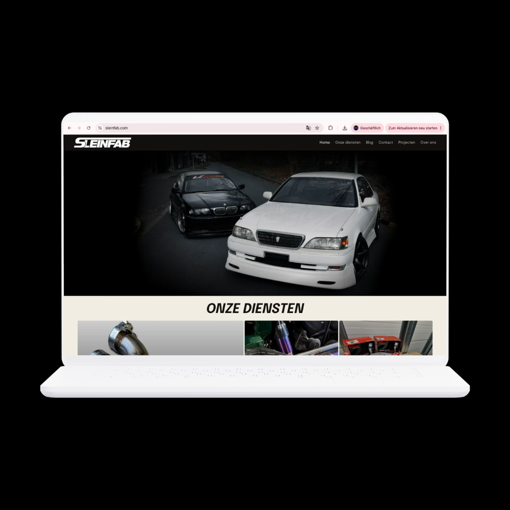 Webdesign-Mockup der neuen Website sleinfab.com auf einem Laptop – SleinFab Fahrzeugbau und Custom Fabrication / MediaMechs
